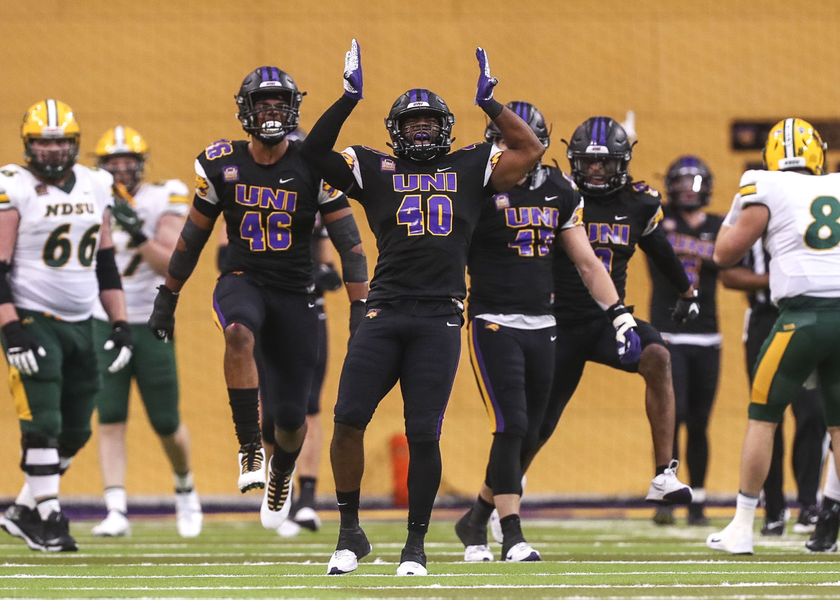 CFBall UNI vs. NDSU 11
